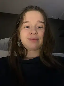 HornyGirlH élő XXX-chatje