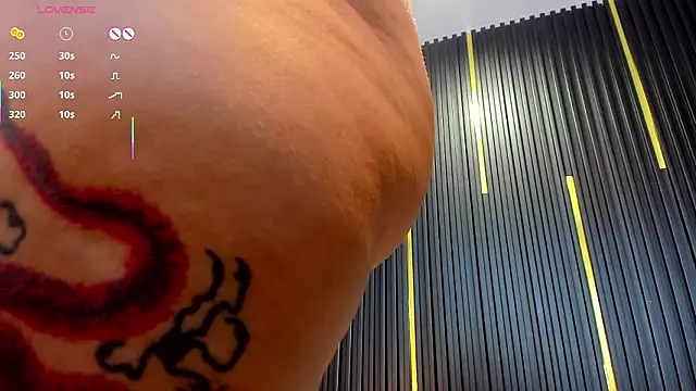 LolyYunno élő XXX-chatje