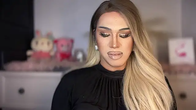 Barbara-Sprouse Pertunjukan Webcam