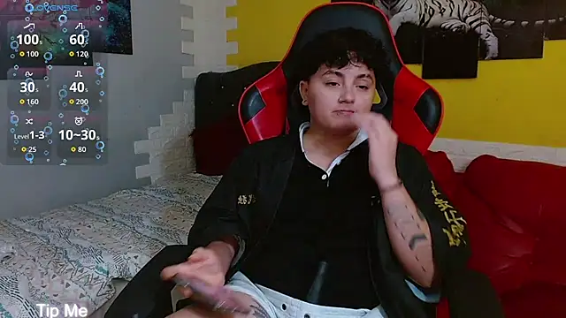 isabeautyx19 élő XXX-chatje