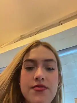 sweet-sweet_rous Webcam Show