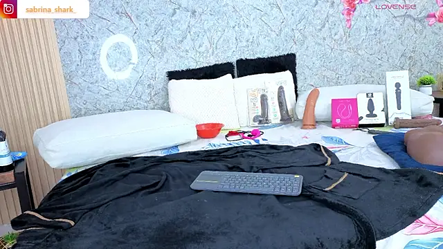 sabrina_shark_'s Live XXX Chat