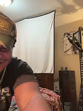 Chat +18 de KeYBuMp323 ao vivo