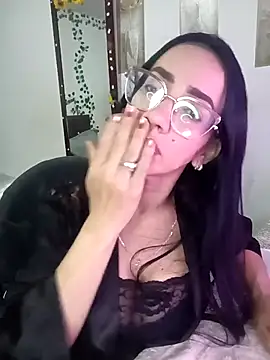 YaraDuartee's Live XXX Chat