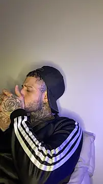 Chat +18 de _jamesleandros1 ao vivo