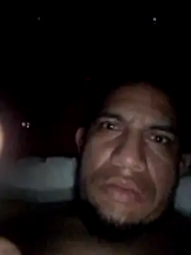 Rojasmike90's Live XXX Chat