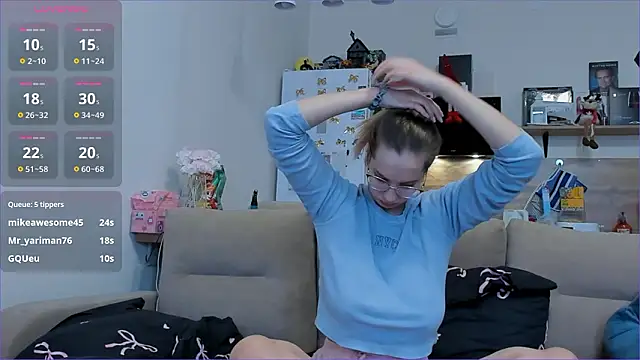 Girl_alone_home's Live XXX Chat