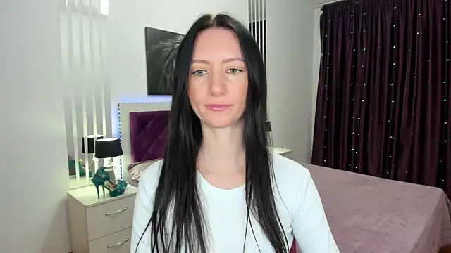 NikaHoney's Live XXX Chat