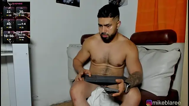 mikeblaree Chat XXX in diretta