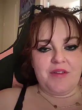 دردشة KittyCreamKisses الجنسية المباشرة