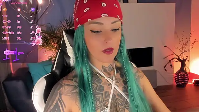 Megan_inked élő XXX-chatje