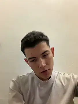 FireGuy_99's Live XXX Chat