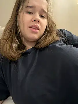 HornyGirlH 即時 XXX 聊天