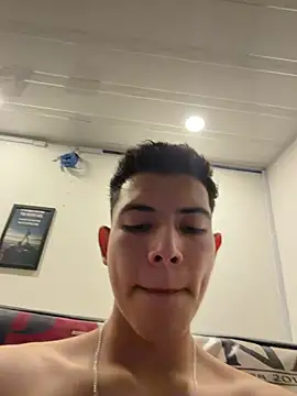 Show modela FireGuy_99 na web-kameri