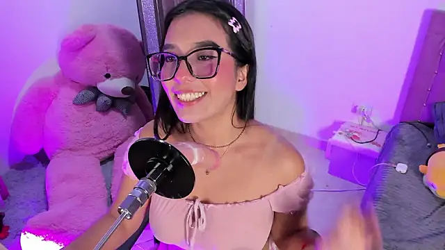 Živý XXX chat IbbieeBennett_1