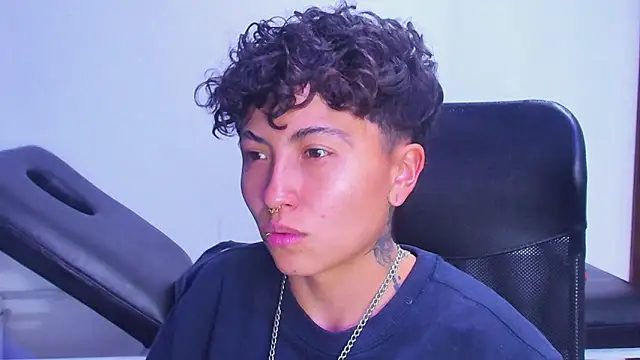 دردشة Im_Mathias الجنسية المباشرة