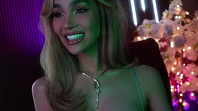 xxforyoureyesonlyxx élő XXX-chatje