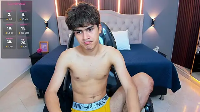 Živý XXX chat Tommy18__