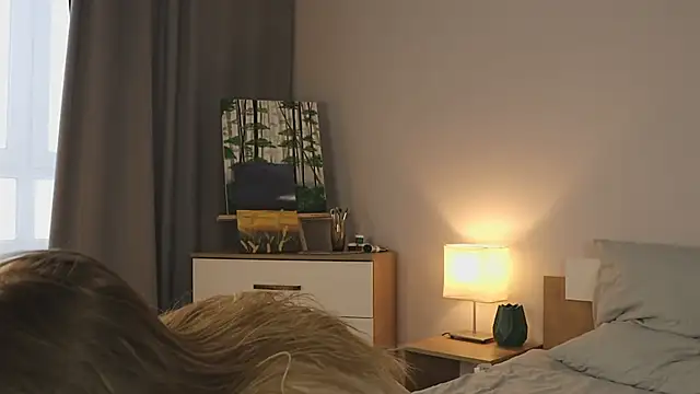 AliceLebel Adlı Modelin Canlı XXX Sohbeti