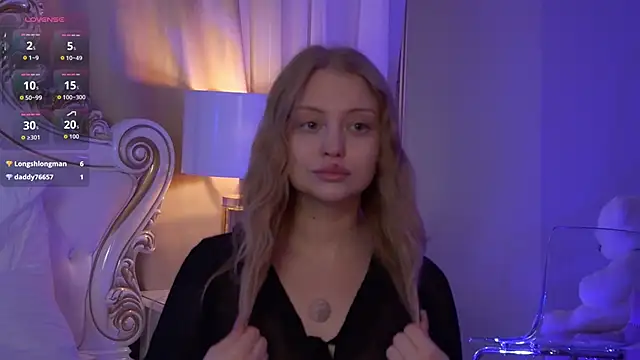 MollyHilton: онлайн-секс-чат