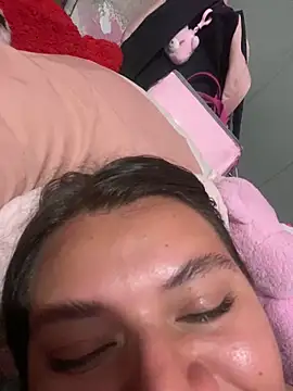 Chatroom XXX en direct de Maya_Manes