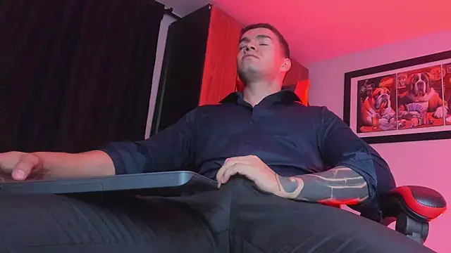 ALPHA_DOMINUS_のライブXXXチャット