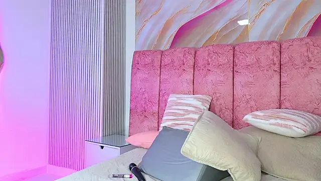 emmacurvy élő XXX-chatje