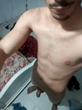 UsualSummer2 Show Webcam