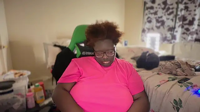 -Yagurlwest – Live XXX-chat