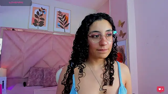 DemiJones_ Adlı Modelin Canlı XXX Sohbeti