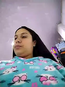 esmeralda_jadees élő XXX-chatje