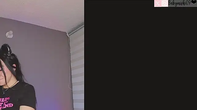 Chatroom XXX en direct de Babymishi