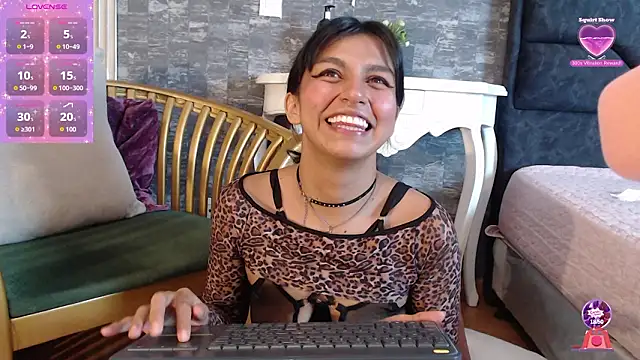 Keila_Fg Chat XXX live