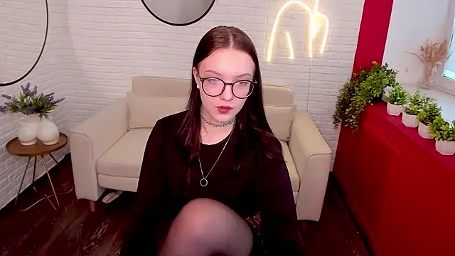 Emily_tender Adlı Modelin Canlı XXX Sohbeti