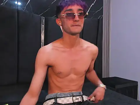 KrisX_hl Chat XXX in diretta