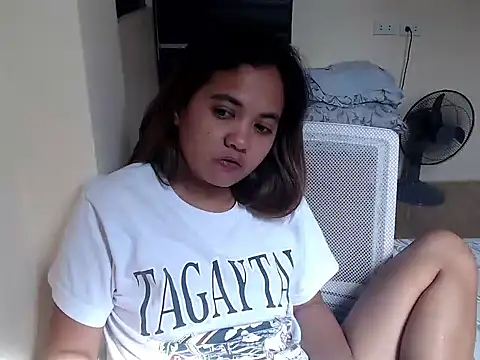 xTheLastVIRGINx – Naživo XXX chat