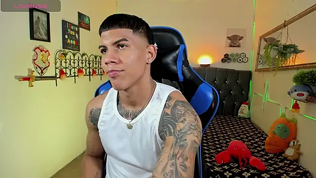 Damian_latinxxx 网络视讯表演