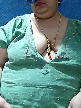 tamilthanushri élő XXX-chatje