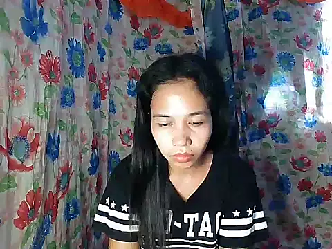 PinaySkinnyGirl's Live XXX Chat