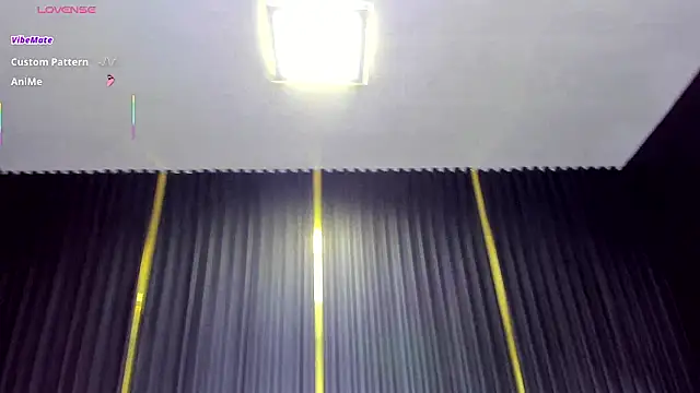 Онлайн чат XXX LolyYunno