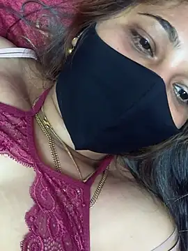 BongQueen9 Adlı Modelin Canlı XXX Sohbeti