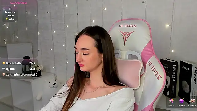 Kelly_Powell Chat XXX in diretta