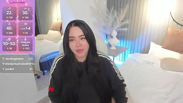 LadyNox Chat XXX live