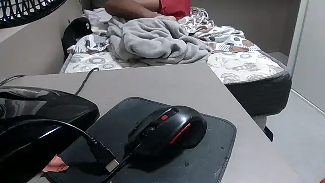 Онлайн чат XXX JUNINHOLEKEJR