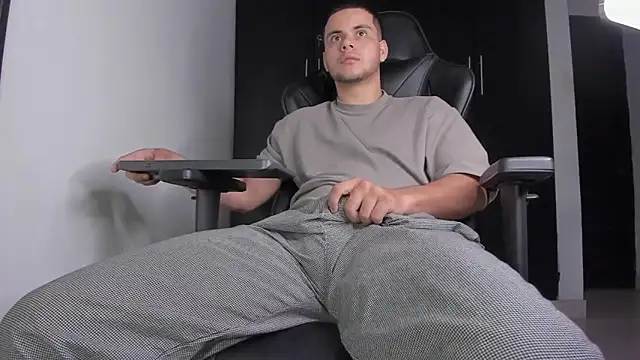 Chat XXX en directo de Liam_Mateo