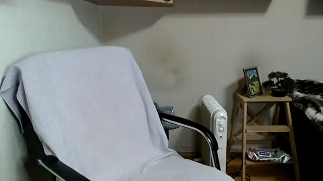 Chat +18 de katemodel ao vivo