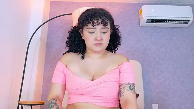 Tracielowe_w Chat XXX in diretta