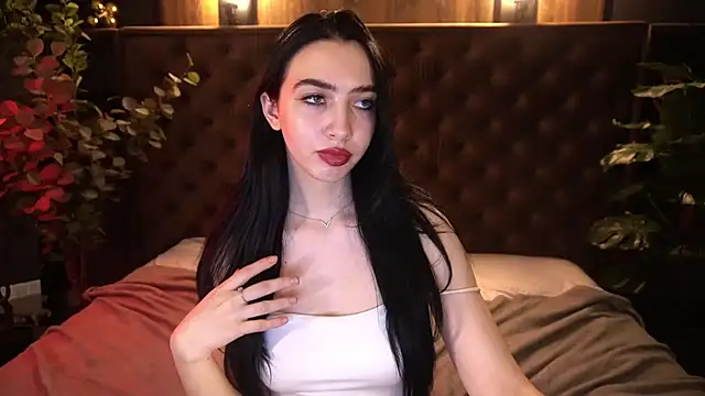 WildKittenX_ Adlı Modelin Canlı XXX Sohbeti