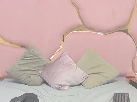 Chat +18 de IsabelDelacroix ao vivo