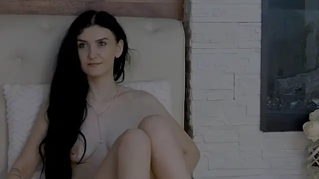 KendraNoir's Live XXX Chat